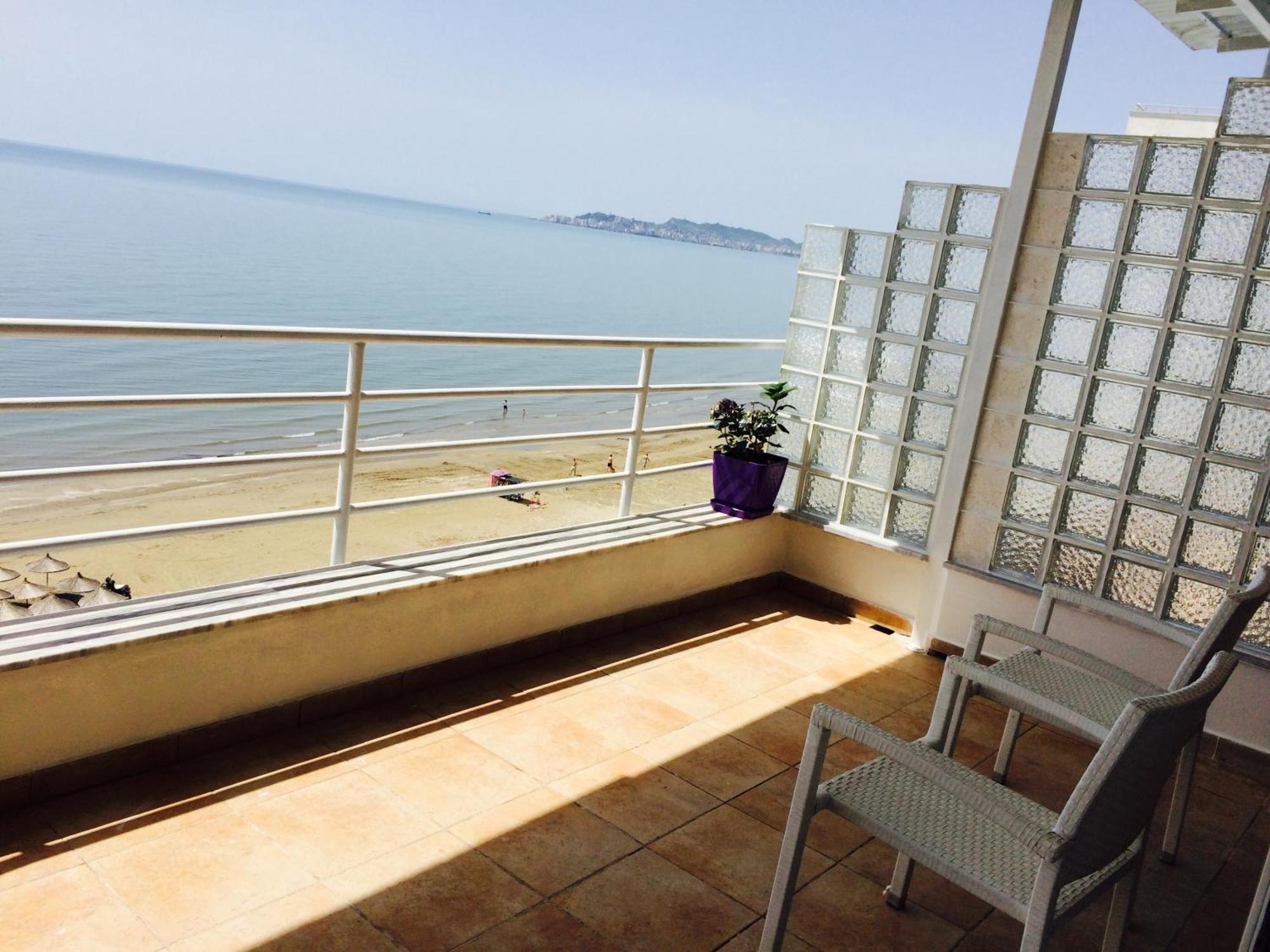 Espana Aparthotel Škalngur 객실 사진