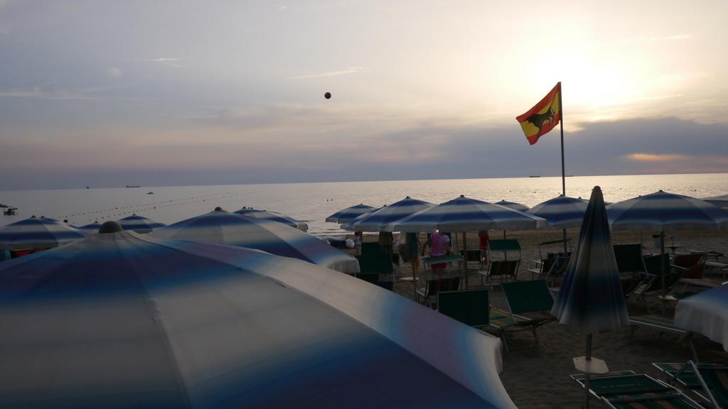 Espana Aparthotel Škalngur 외부 사진